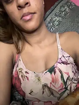 Snapshot of Your___Moonlight chatting on November 23, 9:14 pm Your Moonlight online show from November 23, 9:14 pm