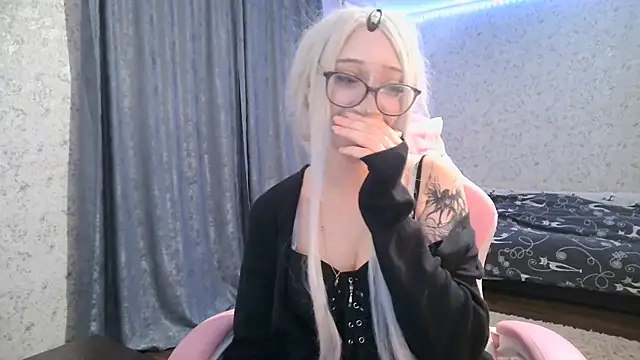 cupcakevice online show from November 28, 5:15 pm