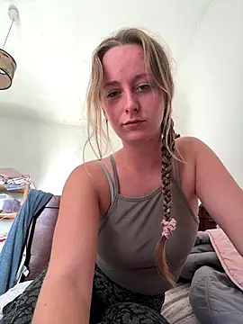 Snapshot of NaughtyAmore chatting on November 11, 12:49 pm NaughtyAmore online show from November 11, 12:49 pm