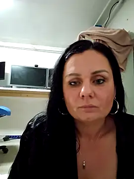 Snapshot of Always_foryou chatting on November 10, 8:52 pm Always foryou online show from November 10, 8:52 pm