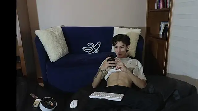 Derekswan online show from November 29, 11:08 pm