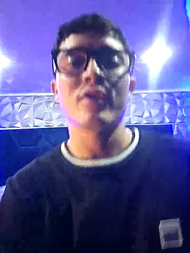 Snapshot of SAMANTHA_AND_PETER chatting on November 26, 1:06 am SAMANTHA AND PETER online show from November 26, 1:06 am