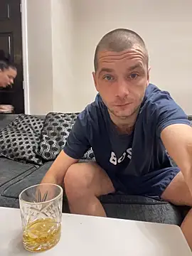 Snapshot of Kinkycouple142 chatting on February 6, 8:45 pm Kinkycouple142 online show from February 6, 8:45 pm