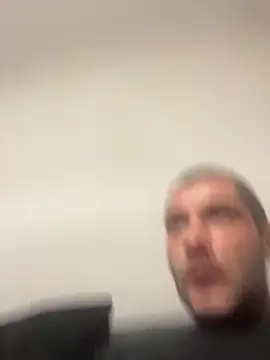 Snapshot of Kinkycouple142 chatting on February 18, 11:33 pm Kinkycouple142 online show from February 18, 11:33 pm