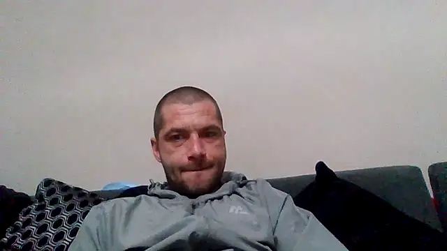 Snapshot of Kinkycouple142 chatting on March 27, 7:24 pm Kinkycouple142 online show from March 27, 7:24 pm