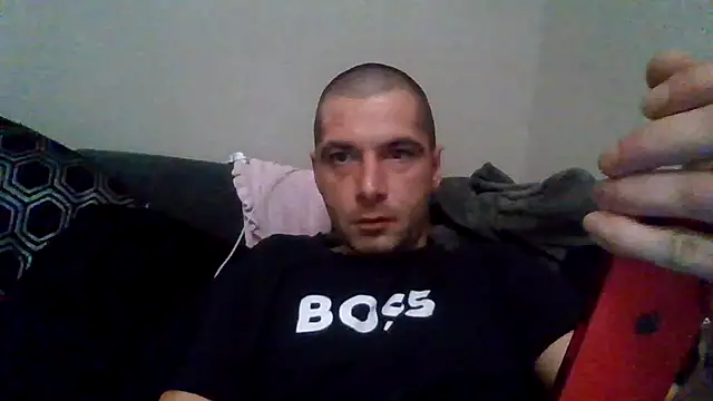 Snapshot of Kinkycouple142 chatting on April 2, 8:17 pm Kinkycouple142 online show from April 2, 8:17 pm
