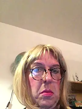 simone xdressing online show from January 19, 12:49 am