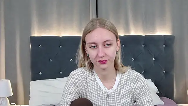 RachaelCute online show from May 9, 10:53 am