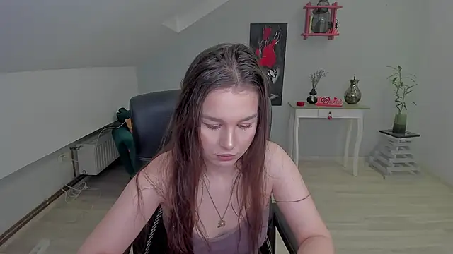 LouannaHart online show from February 18, 4:52 am