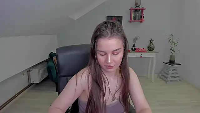 LouannaHart online show from February 27, 4:23 am