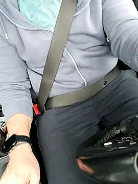 Snapshot of Nousdeux21 chatting on February 5, 4:11 pm Nousdeux21 online show from February 5, 4:11 pm