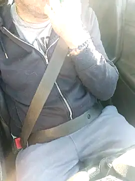 Snapshot of Nousdeux21 chatting on March 17, 3:37 pm Nousdeux21 online show from March 17, 3:37 pm