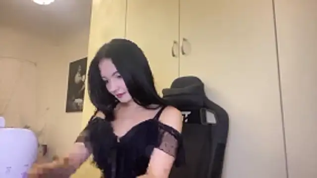 KellyAngiel online show from November 11, 5:02 pm