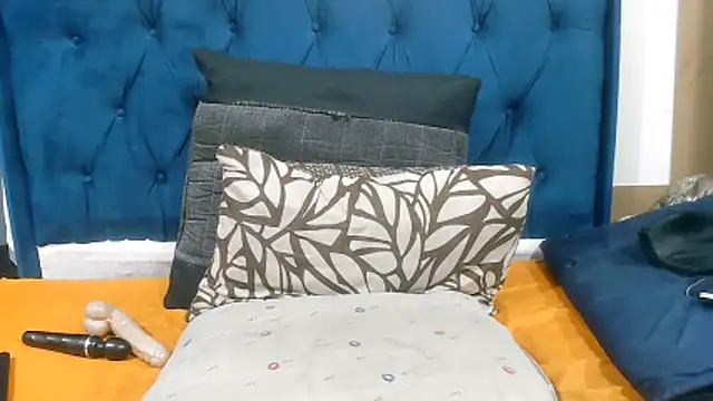 DarkCherryx online show from December 19, 5:31 pm