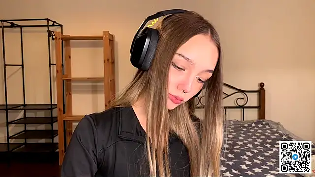 Snapshot of HoaPatton chatting on November 21, 11:09 am HoaPatton online show from November 21, 11:09 am