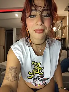 Snapshot of Sarah_Lark- chatting on July 14, 12:46 am Sarah Lark- online show from July 14, 12:46 am