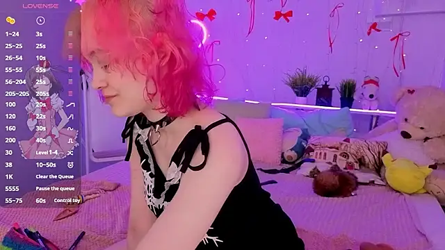 Awawrin online show from February 12, 9:10 pm