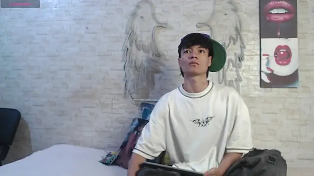 axel milo kairo and noa online show from February 13, 2:57 pm