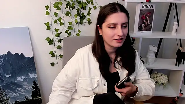 MikaClausing online show from November 11, 7:30 am