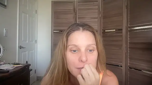 Snapshot of prettylittlekittycat chatting on July 2, 10:05 pm prettylittlekittycat online show from July 2, 10:05 pm