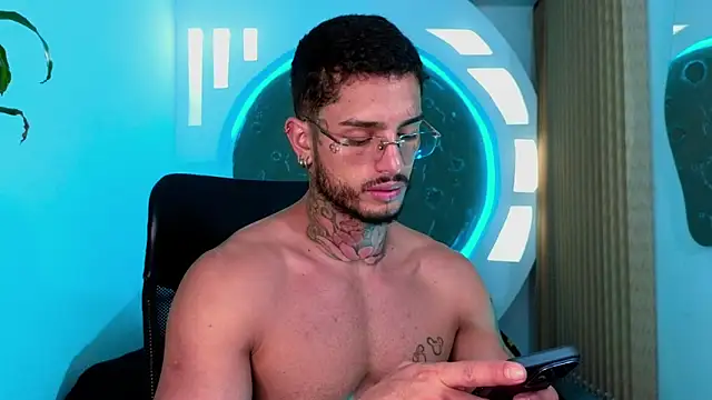 Alanrodgers online show from December 23, 4:32 am