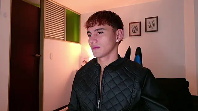 estebanperez 26 online show from March 11, 10:54 am