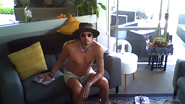 cloudyyyykiwi online show from November 13, 8:41 pm