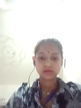 Snapshot of Mohnicute chatting on May 2, 12:15 am Mohnicute online show from May 2, 12:15 am