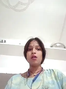 Snapshot of Mohnicute chatting on May 2, 5:29 pm Mohnicute online show from May 2, 5:29 pm