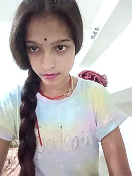 Snapshot of Mohnicute chatting on May 5, 10:56 am Mohnicute online show from May 5, 10:56 am