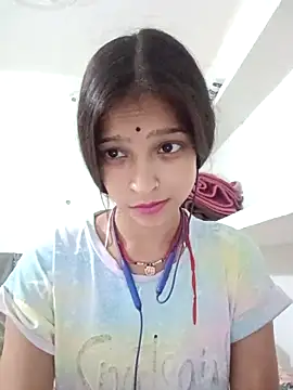 Snapshot of Mohnicute chatting on May 5, 11:02 pm Mohnicute online show from May 5, 11:02 pm