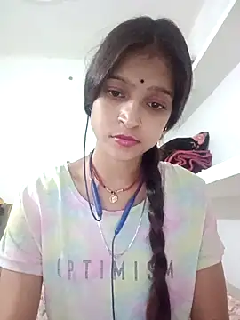 Snapshot of Mohnicute chatting on May 9, 6:13 pm Mohnicute online show from May 9, 6:13 pm