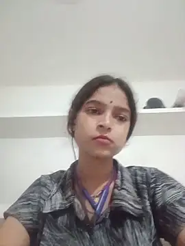 Snapshot of Mohnicute chatting on May 27, 6:49 pm Mohnicute online show from May 27, 6:49 pm