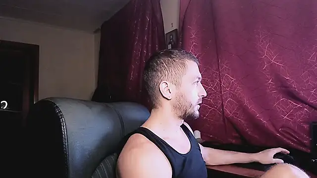 Snapshot of 333Alone_in_theDark777 chatting on November 14, 8:07 pm 333Alone in theDark777 online show from November 14, 8:07 pm