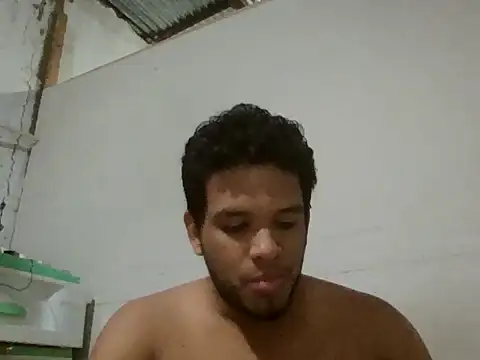 Snapshot of josecamsex27 chatting on February 10, 12:26 am josecamsex27 online show from February 10, 12:26 am