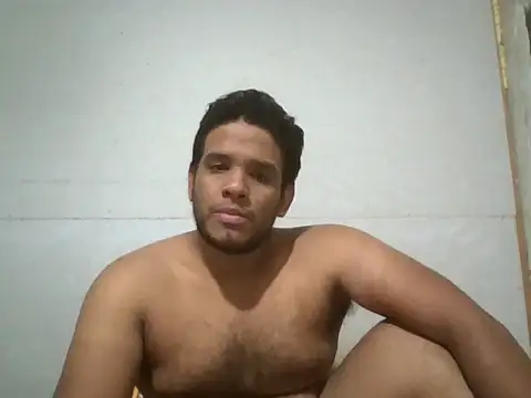 Snapshot of josecamsex27 chatting on February 13, 2:07 am josecamsex27 online show from February 13, 2:07 am