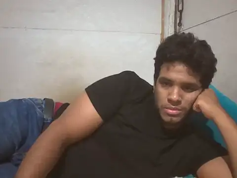 Snapshot of josecamsex27 chatting on February 14, 3:25 am josecamsex27 online show from February 14, 3:25 am