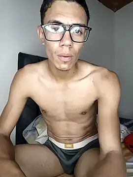 Snapshot of yesua28 chatting on November 11, 4:56 am yesua28 online show from November 11, 4:56 am