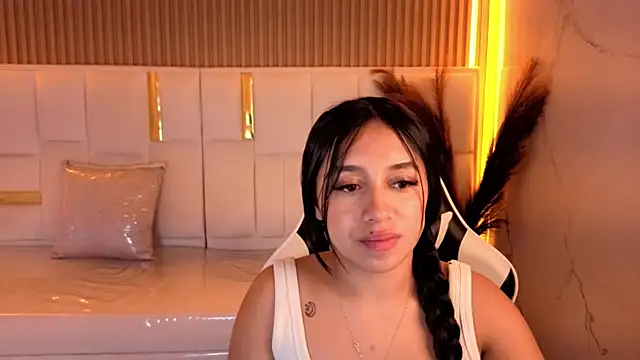 Snapshot of Juliana_Tx chatting on March 3, 3:01 am Juliana Tx online show from March 3, 3:01 am