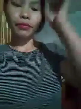 Snapshot of chim-yen chatting on November 11, 10:15 am chim-yen online show from November 11, 10:15 am