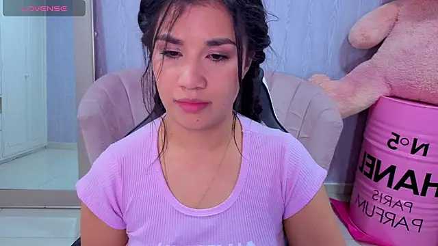 Snapshot of Violetta_jhonson_a chatting on February 10, 3:43 am Violetta jhonson a online show from February 10, 3:43 am