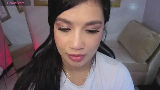 Snapshot of Violetta_jhonson_a chatting on June 17, 5:21 am Violetta jhonson a online show from June 17, 5:21 am