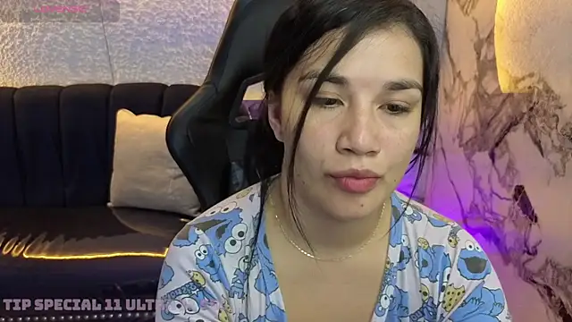 Snapshot of Violetta_jhonson_a chatting on June 27, 4:17 am Violetta jhonson a online show from June 27, 4:17 am