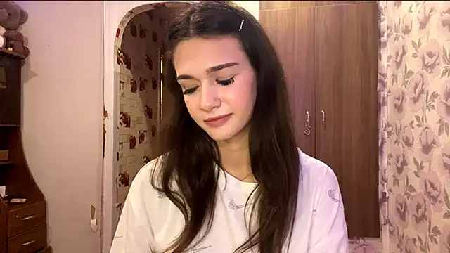 EunHendericks online show from November 14, 11:09 am