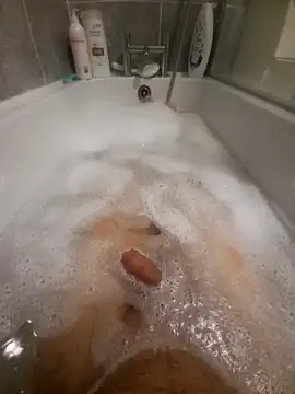 Snapshot of Adam11699 chatting on February 18, 6:26 pm Adam11699 online show from February 18, 6:26 pm