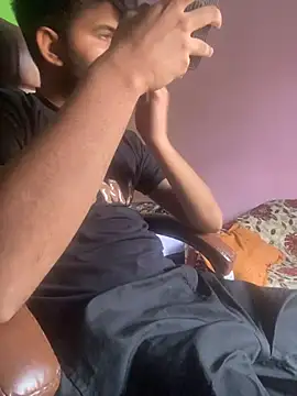 hotyyyyjonny online show from June 24, 4:00 am