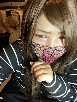 oxLILxMELOxo online show from March 14, 5:40 pm