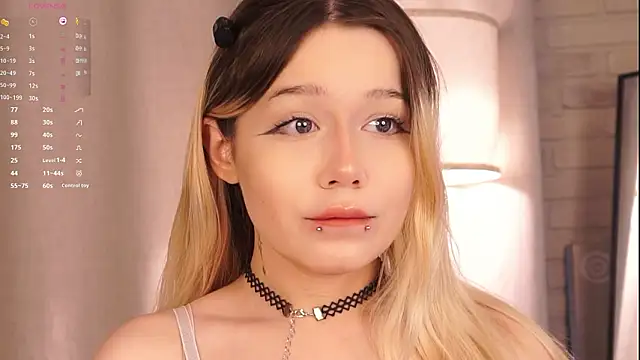 Snapshot of Love_audirs6 chatting on February 3, 11:04 am Love audirs6 online show from February 3, 11:04 am