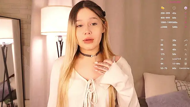 Snapshot of Love_audirs6 chatting on February 10, 12:15 am Love audirs6 online show from February 10, 12:15 am