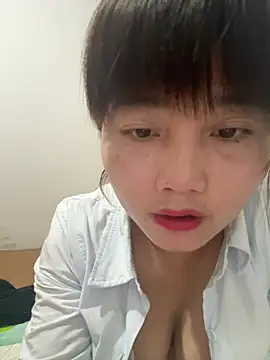 Snapshot of Nuomi6 chatting on April 5, 2:47 pm Nuomi6 online show from April 5, 2:47 pm